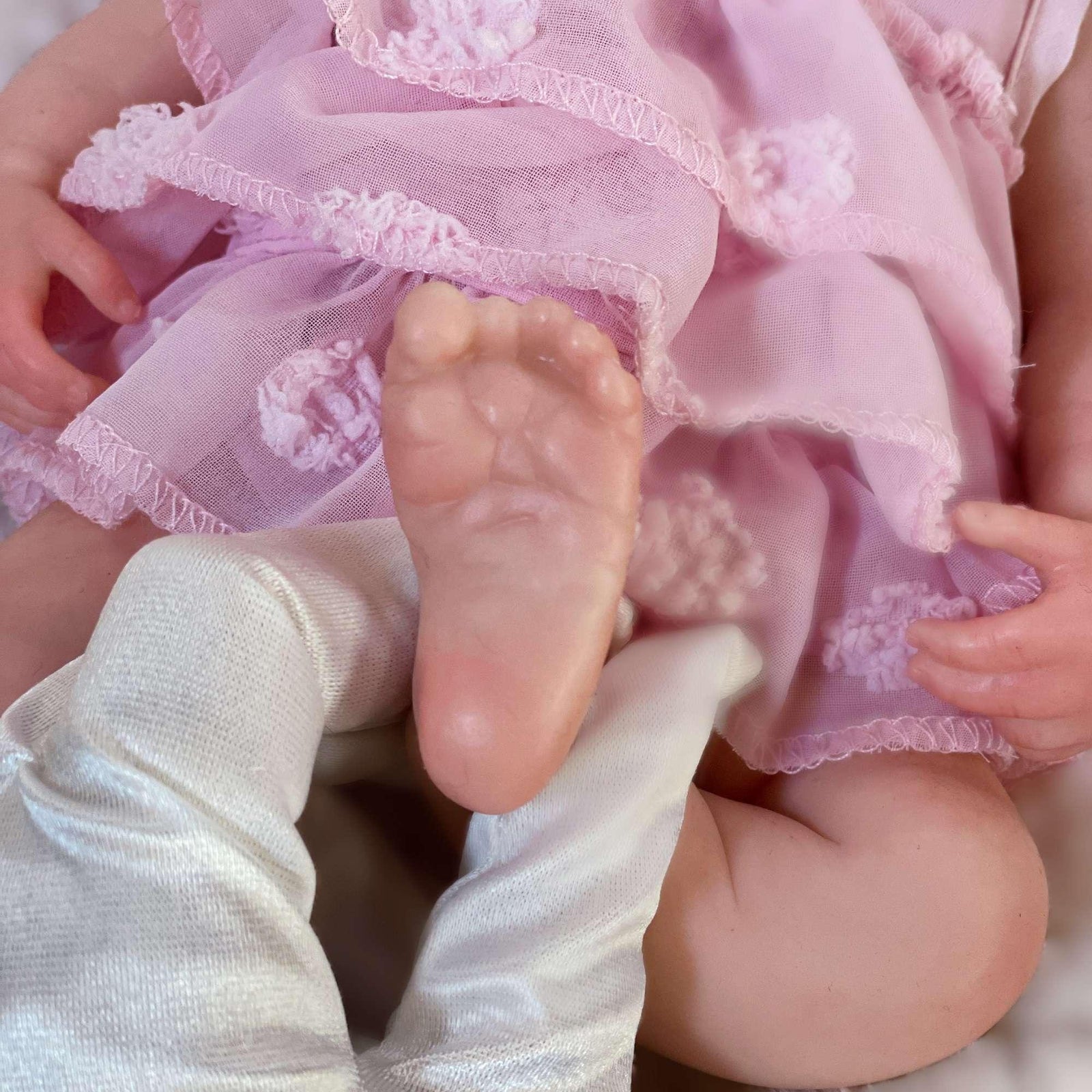 Boneca Bebê Reborn Sara - Silicone Sólido Premium 35cm