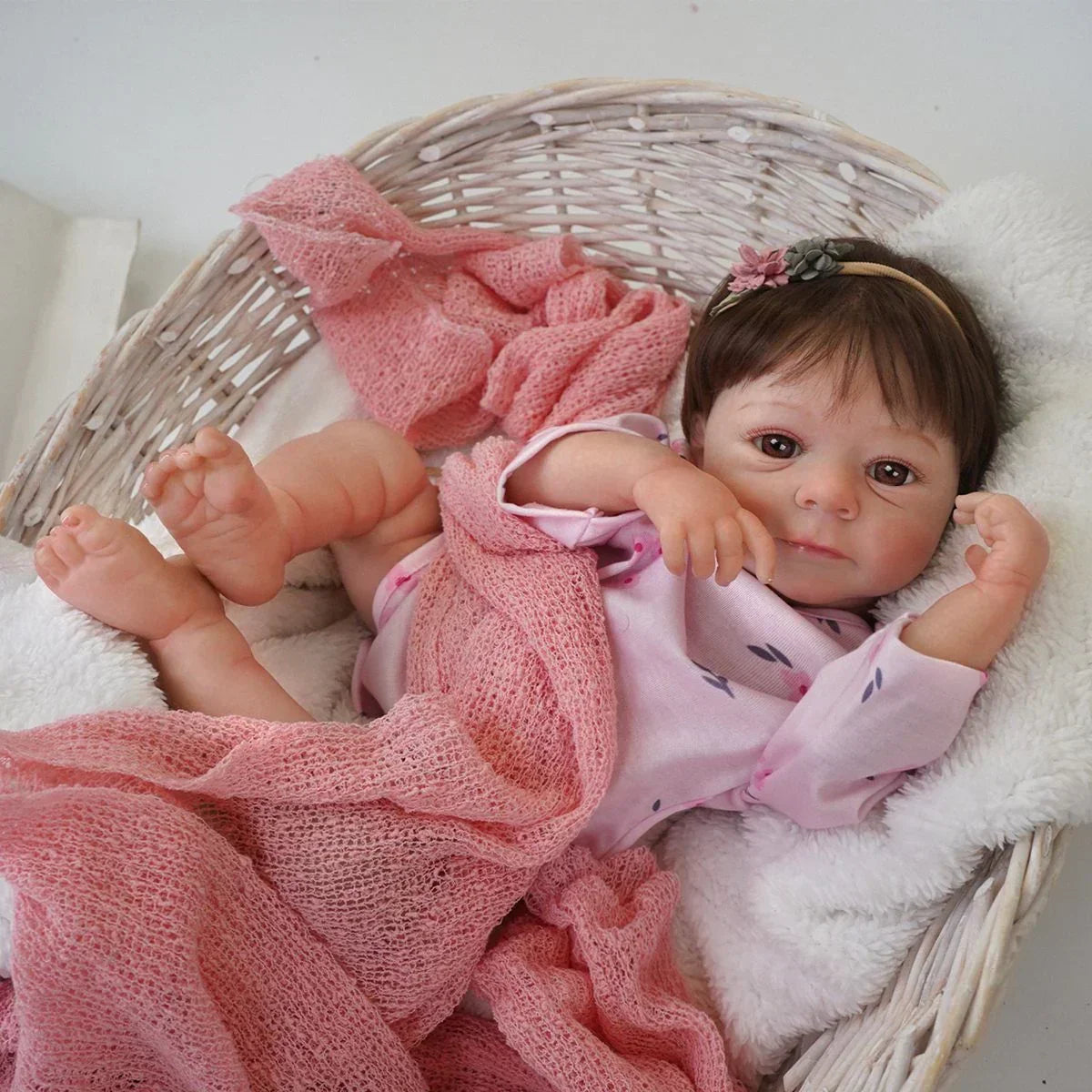 Boneca Bebê Reborn Ivy olhos castanhos Greenlucky